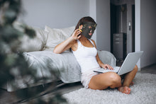 Load image into Gallery viewer, SILICONE 2 SPECTRUM RED & NEAR INFRARED LED LIGHT THERAPY FACE MASK